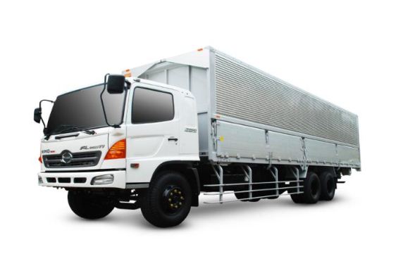 Jasa trucking industri logistik Tiga Permata Logistik